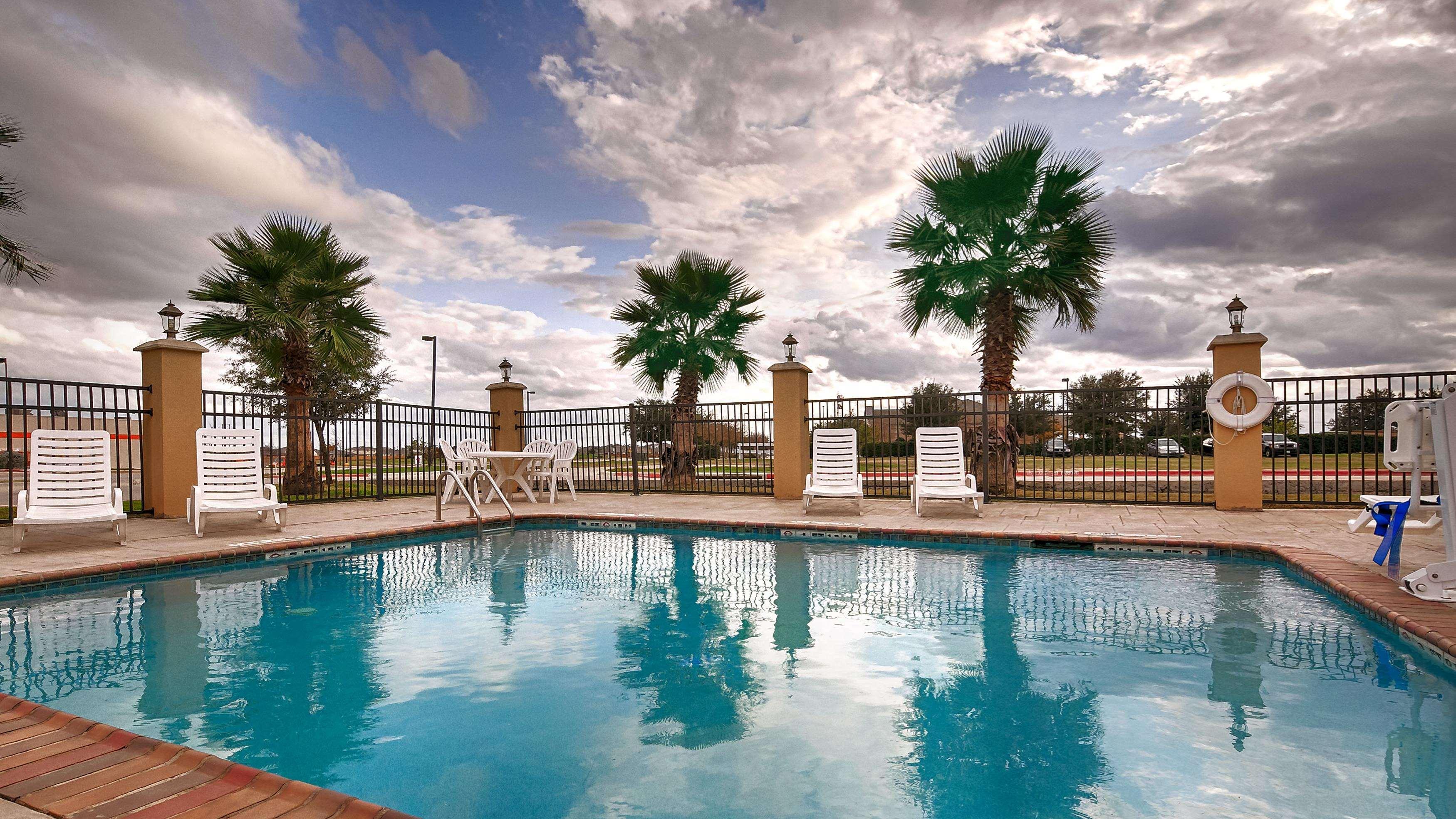 Best Western Bastrop Pines Inn Exterior foto